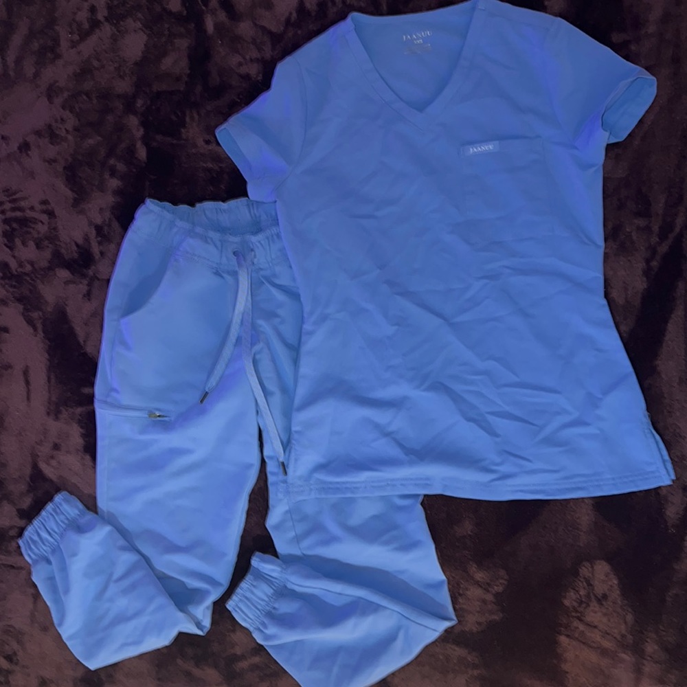 Jaanuu Ciel Blue Scrubs